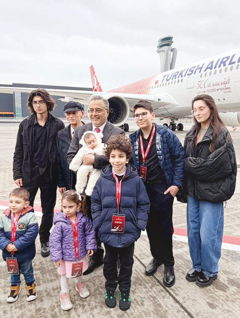 Gökyüzüne ‘500’ imzası... THY filosuna kattığı 500. uçakla Türkiye üzerinde tarihi bir uçuş gerçekleştirdi