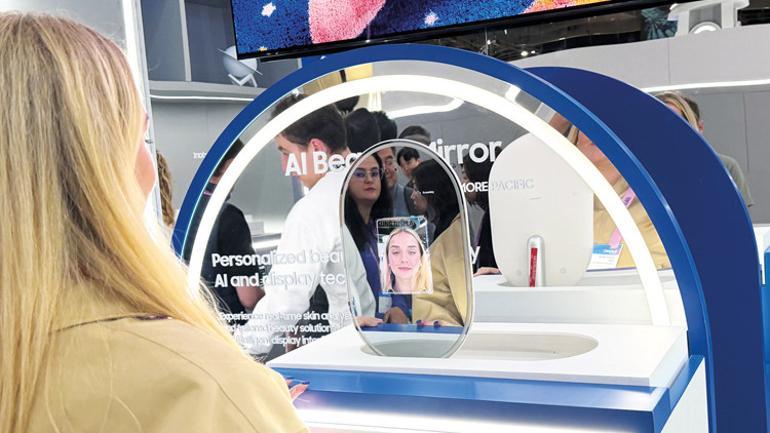 Geleceği test ettik... Her dili anlayan gözlük, yapay zekâlı kolye, acile yetiştiren otomobil...