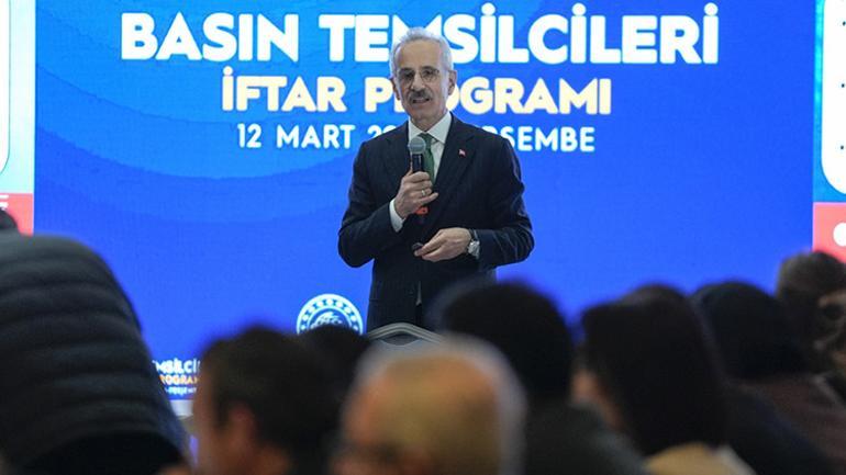 Bakan Uraloğlundan Hürmüz Boğazı açıklaması: Özel izinle geçirildi