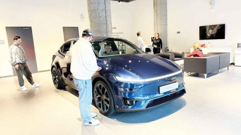 Petrol şokuna ‘elektrikli’ kalkan Sürücüler bataryayı ekonomik savunma aracına dönüştürüyor