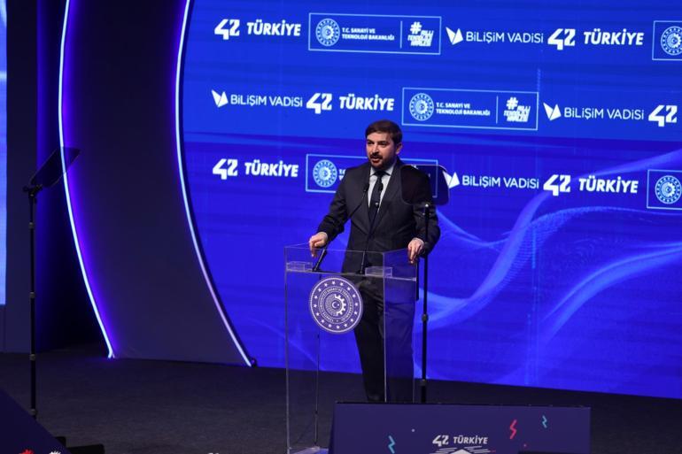 Eğitmensiz yazılım okulu 42 Türkiye ilk mezunlarını verdi