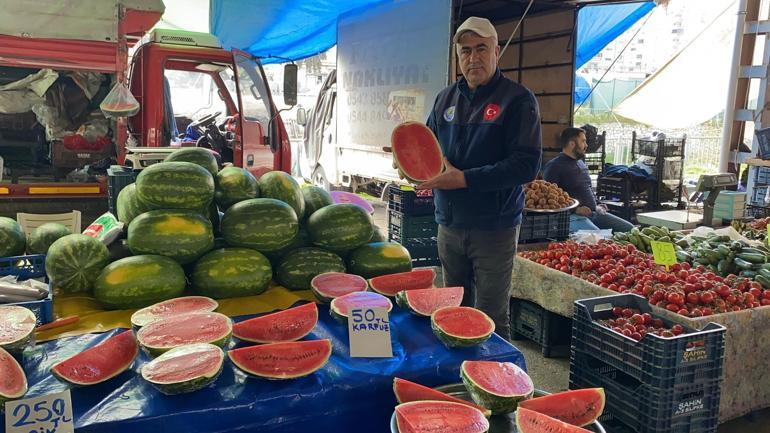 Sezonun ilk karpuzları tezgahlarda İşte fiyatı