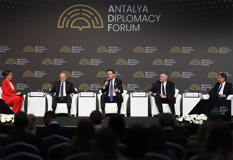 Bakan Bayraktar: Krizler ve politikalarımız, enerji piyasamızı dirençli hale getirdi