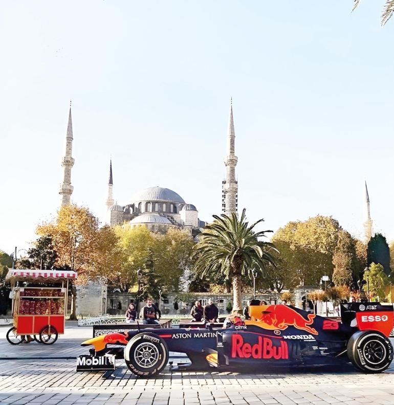 Bakan Ersoy yarışların nitelikli turist ve yüksek gelir getireceğini söyledi... F1 turizmi uçuracak
