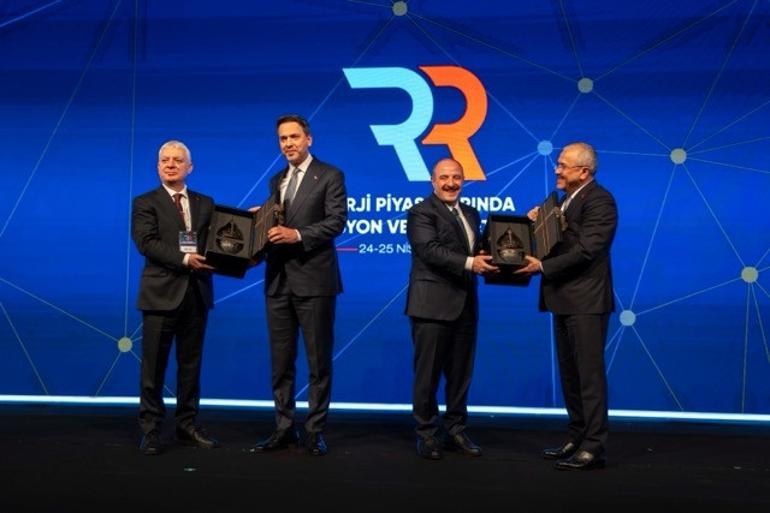 Mustafa Varank’tan “saatlik mahsuplaşma” mesajı