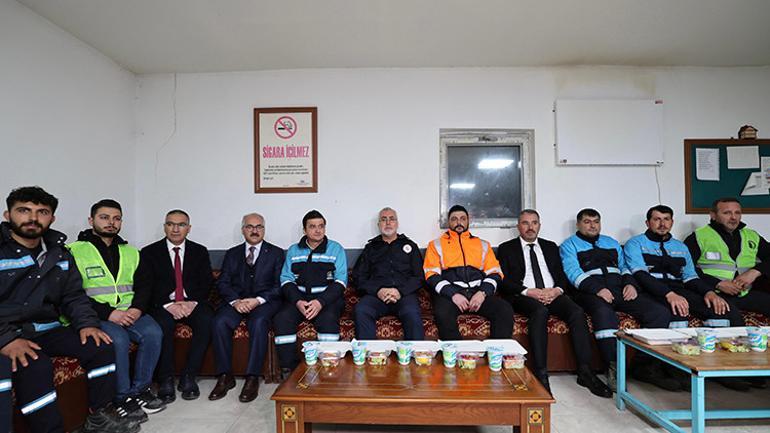 Bakan Işıkhan 1 Mayısı işçilerle karşıladı