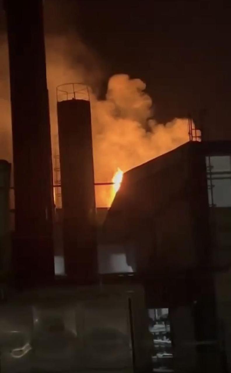 Bursa'da korkutan fabrika yang�n�