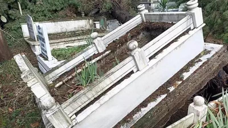 Zonguldak'taki fırtınada devrilen ağaçlar nedeniyle çok saıyda mezar hasar gördü