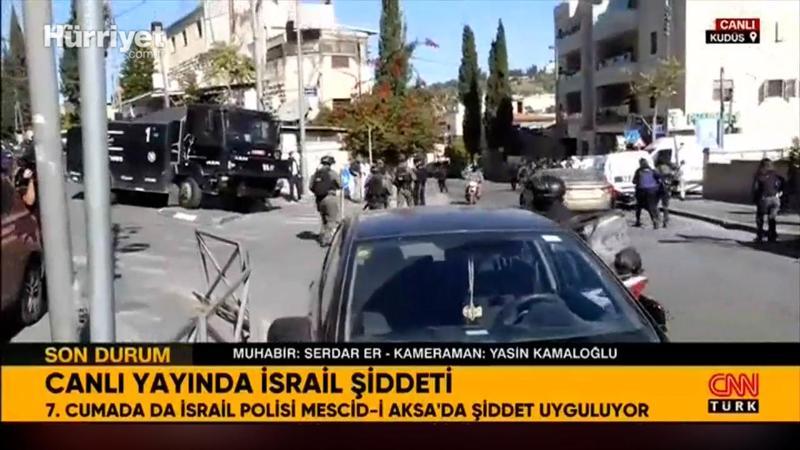 İsrail polisinden Mescid-i Aksa'da namaz kılmak isteyenlere müdahale