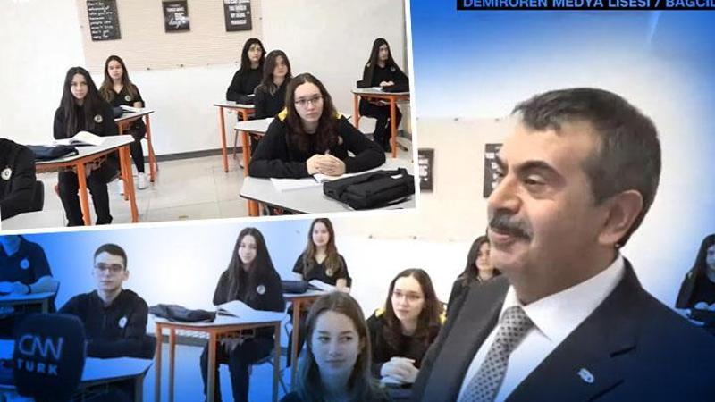 Bakan Tekin Demirören Medya ve Teknoloji Mesleki ve Teknik Anadolu Lisesi'nde... 'Mesleki eğitimi küçük yaştan sevdirmeye çalışıyoruz'
