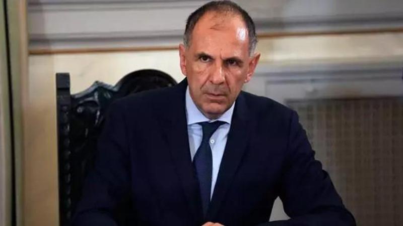 Yunan Bakan Gerapetritis'in Cumhurbaşkanı Erdoğan'ı selamlama şekli gündem olmuştu... Açıklama yaptı