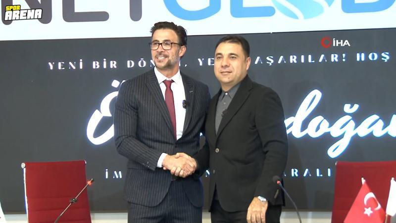 Sivasspor'da Ömer Erdoğan resmi imzayı attı!