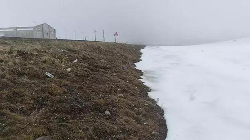 Ardahan’ın yüksek kesimlerinde kar yağışı etkili oldu