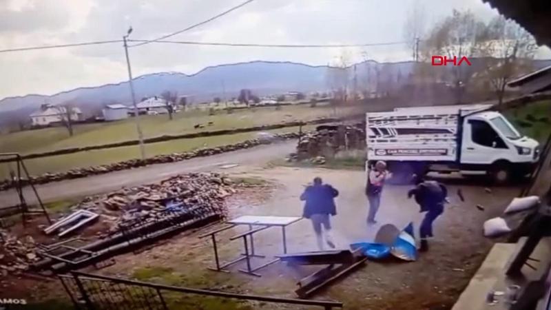 Spiral makinesiyle kesilmek istenen varil, bomba gibi patladı! İşte o anlar...