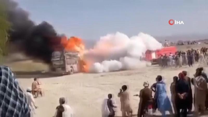 Pakistan'da petrol tankeri patladı: 2 ölü, 56 yaralı