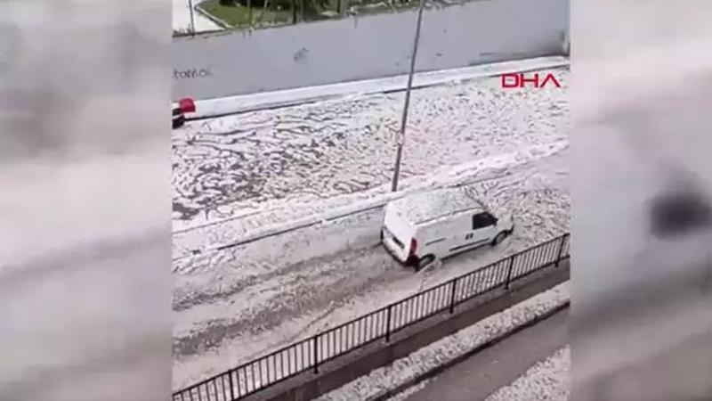 Ankara'da sağanak ve dolu yağışı etkili oldu