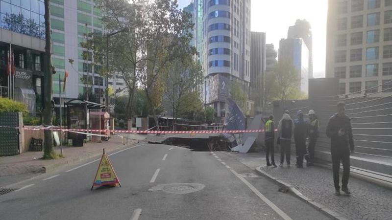 Sarıyer'de yolda çökme; Eski Büyükdere Caddesi trafiğe kapatıldı