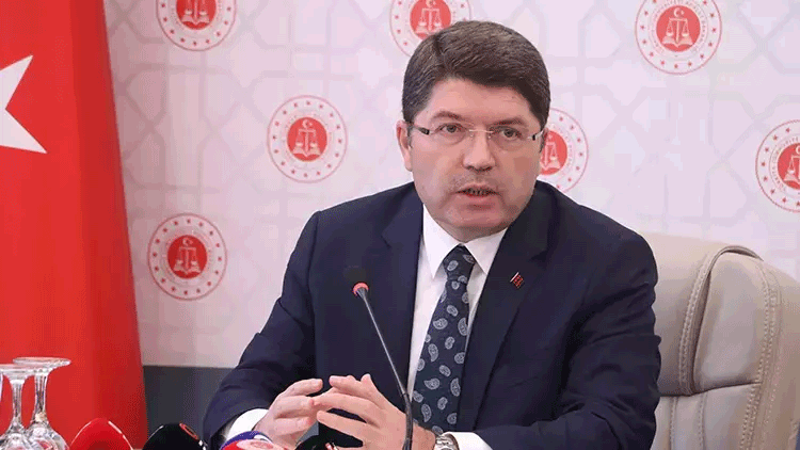 Adalet Bakanı Yılmaz Tunç'tan Özgür Özel'e saldıran kişi hakkında açıklama