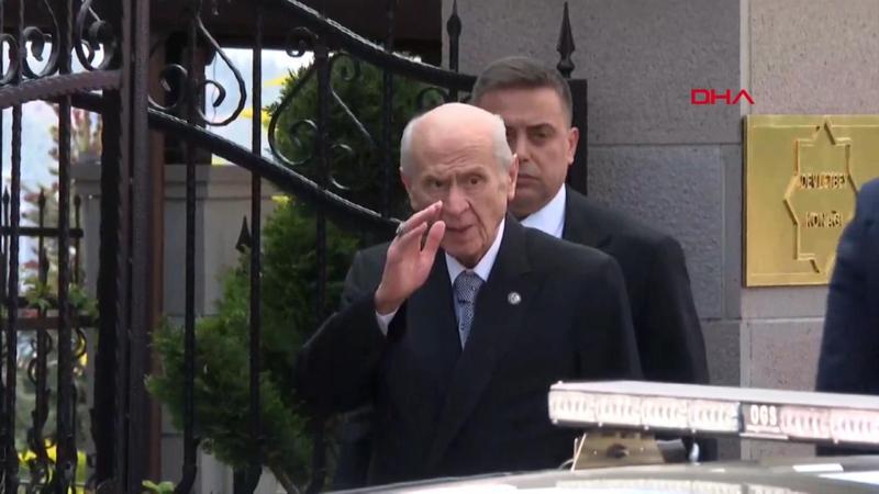 MHP lideri Bahçeli, Cumhurbaşkanı Erdoğan’ın ziyareti öncesi konutuna giriş yaptı