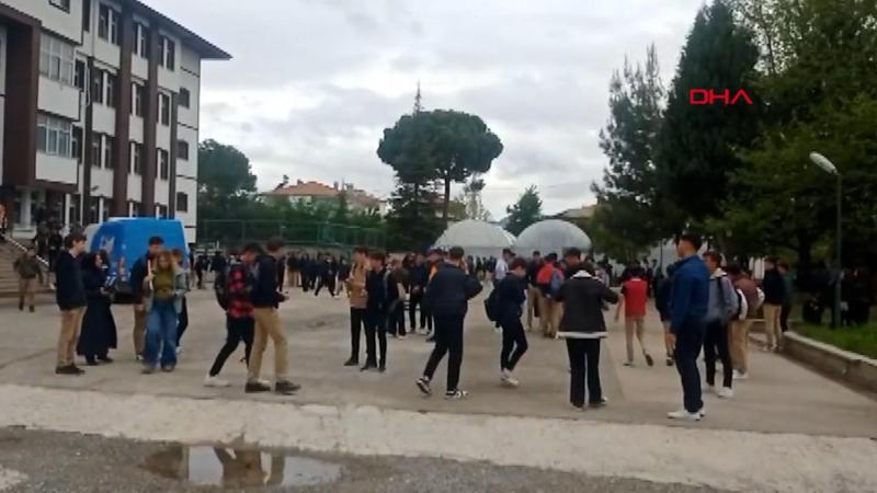 Amasya'da deprem anı kamerada