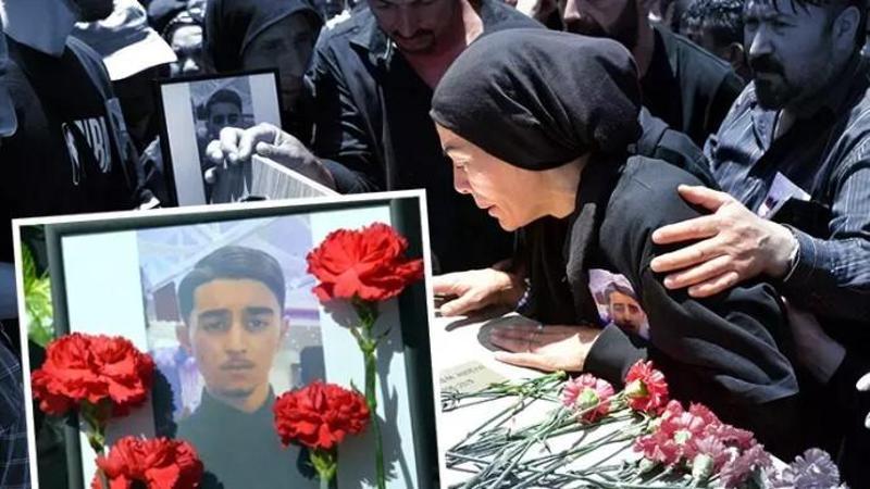 Fransa’da baltayla öldürülen 17 yaşındaki Hasan, Kahramanmaraş’ta toprağa verildi