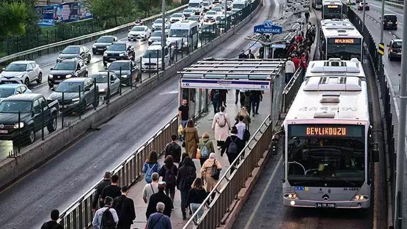 İstanbul'da haftanın ilk günü yoğun trafik