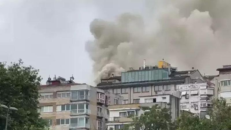 Nişantaşı'nda inşaat halindeki binada yangın: Ekiplerin müdahalesi sürüyor