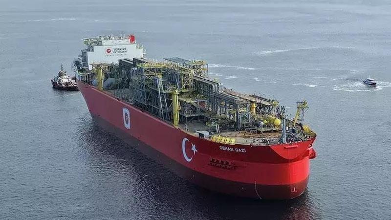 Osman Gazi İstanbul Boğazı'ndan geçti