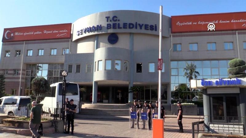 İstanbul’daki soruşturma kapsamında Adana'nın Seyhan ve Ceyhan Belediyesi'nde arama yapıldı