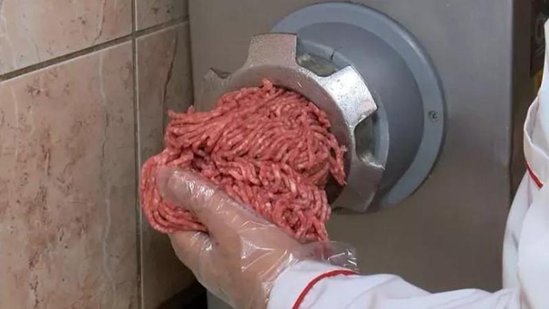 Yetkisiz, hijyensiz kıyma çekene 63 bin 82 lira ceza