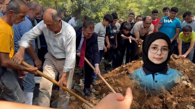 Marmaris’teki depremde hayatını kaybeden Afranur, son yolculuğuna uğurlandı