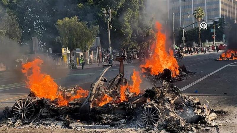 Los Angeles yangın yeri! Sınır protestoları 3. gününde devam ediyor