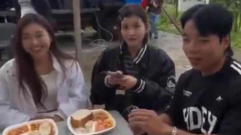 Koreli turistlerden düğün yemeği karşılığında para istendiği iddiası