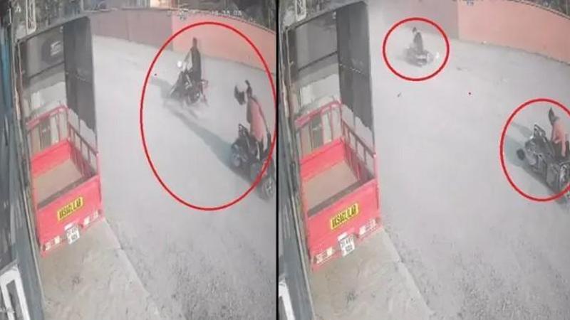 Dengesini kaybetmesiyle motosiklet çarpan kadın neye uğradığını şaşırdı: O anlar kamerada