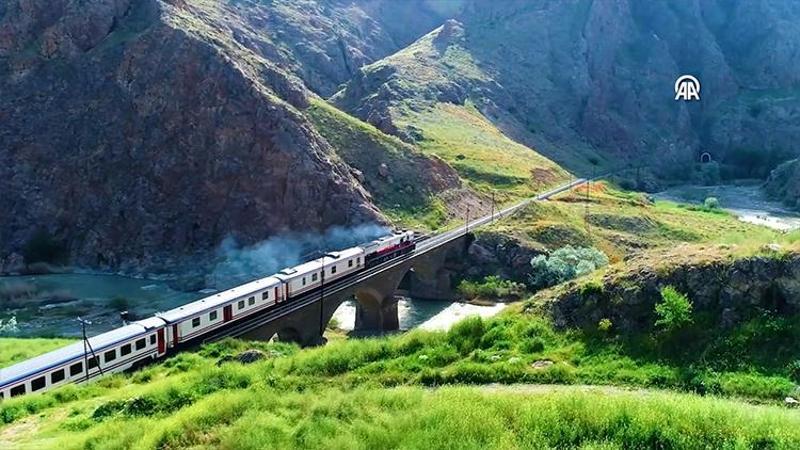 Turistik Karaelmas Ekspresi, yarın ilk seferine çıkacak