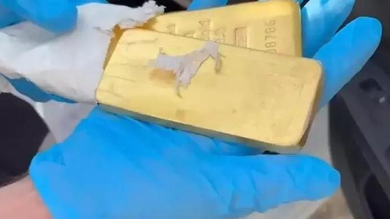 Edirne’de otomobilde 9 kilo 900 gram ağırlığında 7 külçe altın ele geçirildi