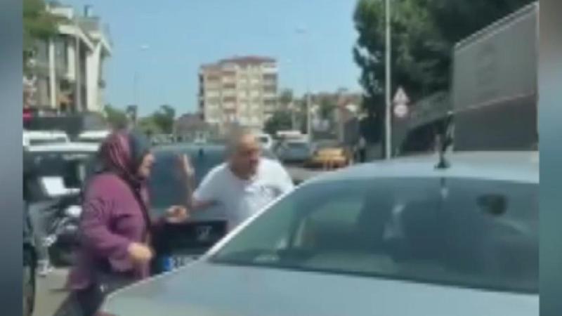 Ataşehir’de trafikte tartıştıkları sürücüye saldırdılar, kaçmaya çalışan sürücü kaza yaptı