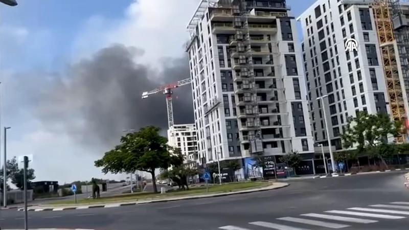 İsrail-İran savaşında son durum: İran füzeleri Tel Aviv'i vurdu