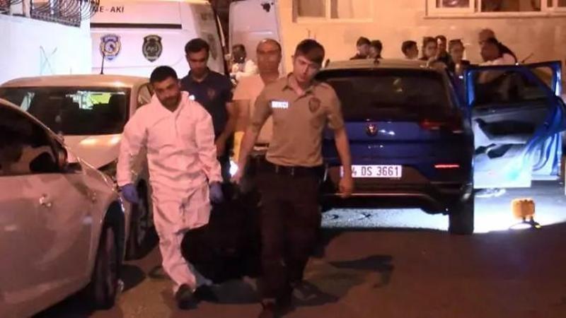 Fatih’te otomobilde yanındaki kişinin silahlı saldırısına uğrayan sürücü hayatını kaybetti