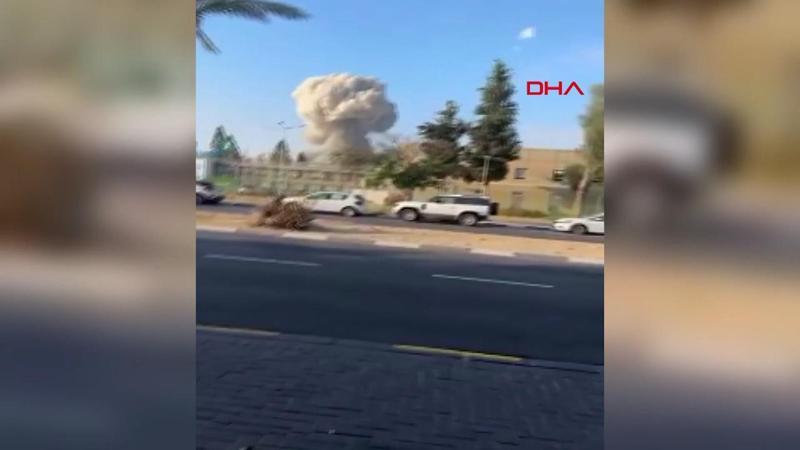 İran füzesinin İsrail’in Beerşeba kentine düştüğü an kamerada