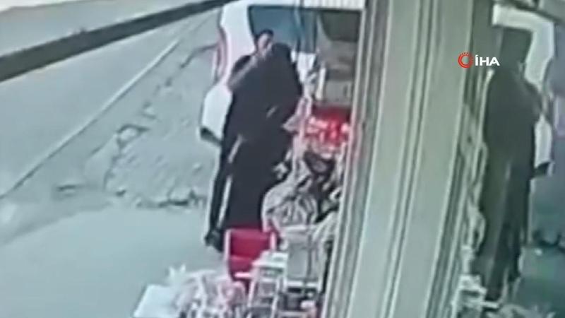 Boşanma aşamasındaki eşi tarafından sokak ortasında darp edildi!