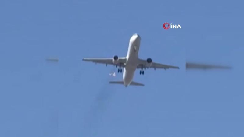 Havada panik anları! Uçak acil iniş yaptı