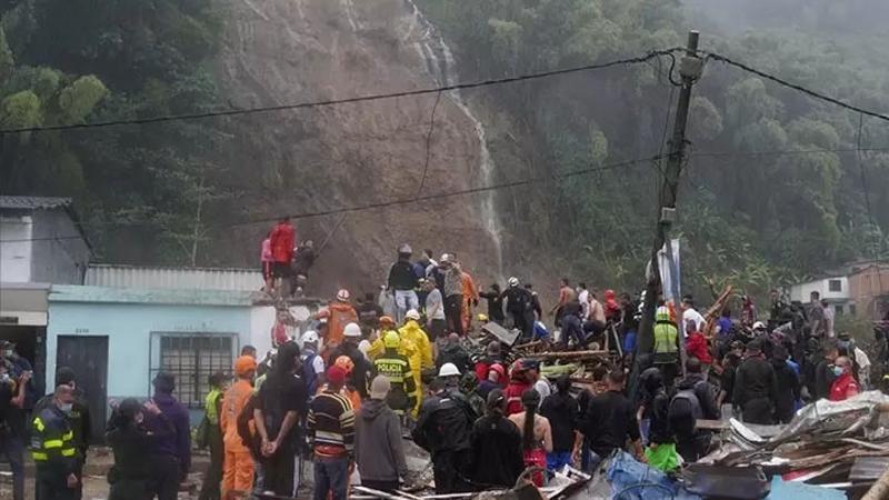 Kolombiya'da toprak kayması felakete yol açtı: 16 ölü, 8 kayıp