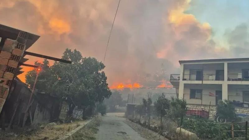 İzmir'deki yangın kontrol altında