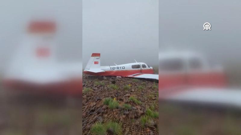 Kaçkar Dağları'nın zirvesinde düşen uçağın enkazına ulaşıldığı anın görüntüleri ortaya çıktı
