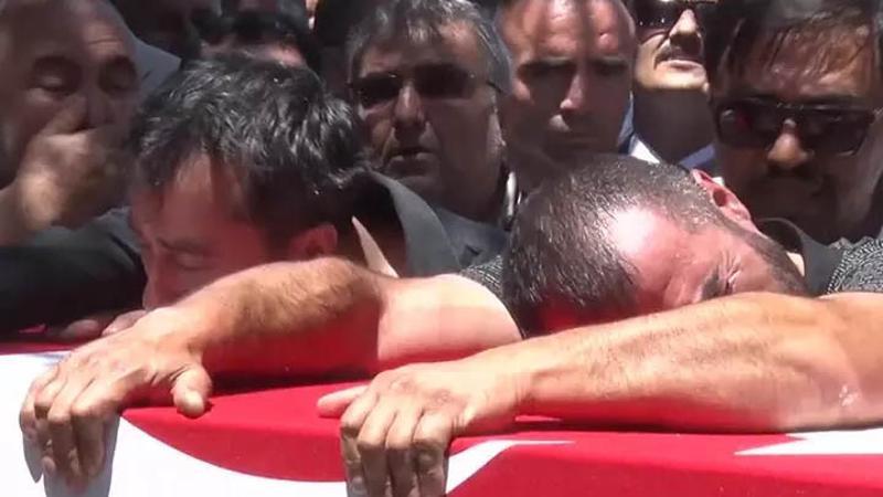 Pençe Kilit Bölgesi'nde şehit olan askerlerimiz için memleketlerinde tören