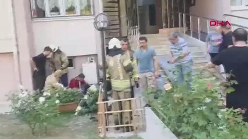 Beylikdüzü'nde kimyasal madde alarmı: 15 katlı bina tahliye edildi