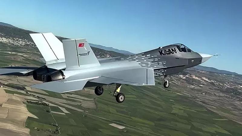 KAAN için tarihi gün! İmzalar IDEF'te atıldı