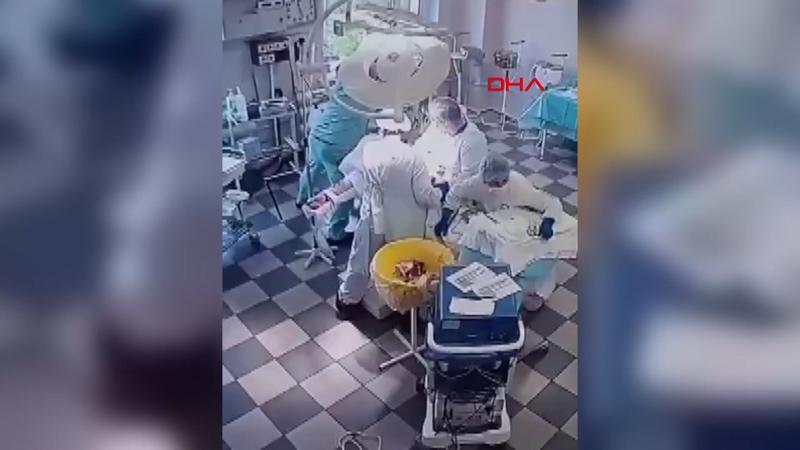 Rusya'da doktorlar 8.8'lik depreme ameliyatta yakalandı
