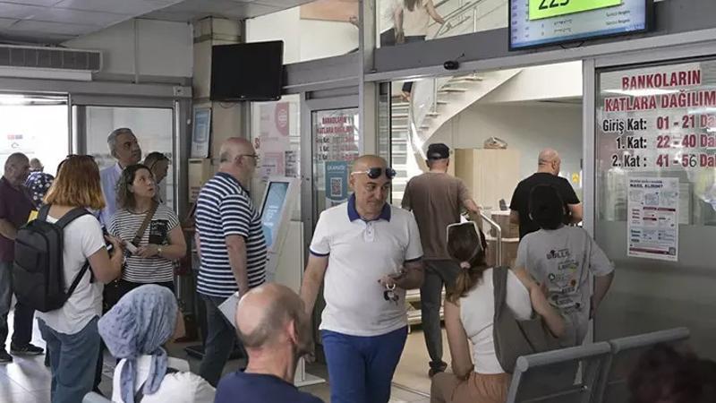 Eski tip sürücü belgelerinin yenilenmesi için verilen süre yarın sona eriyor
